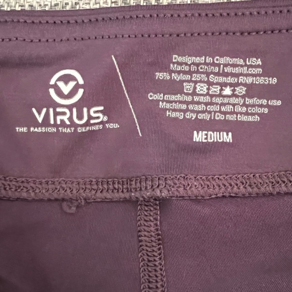 Ladies Virus Data Tech Shorts - Picture 3 of 3